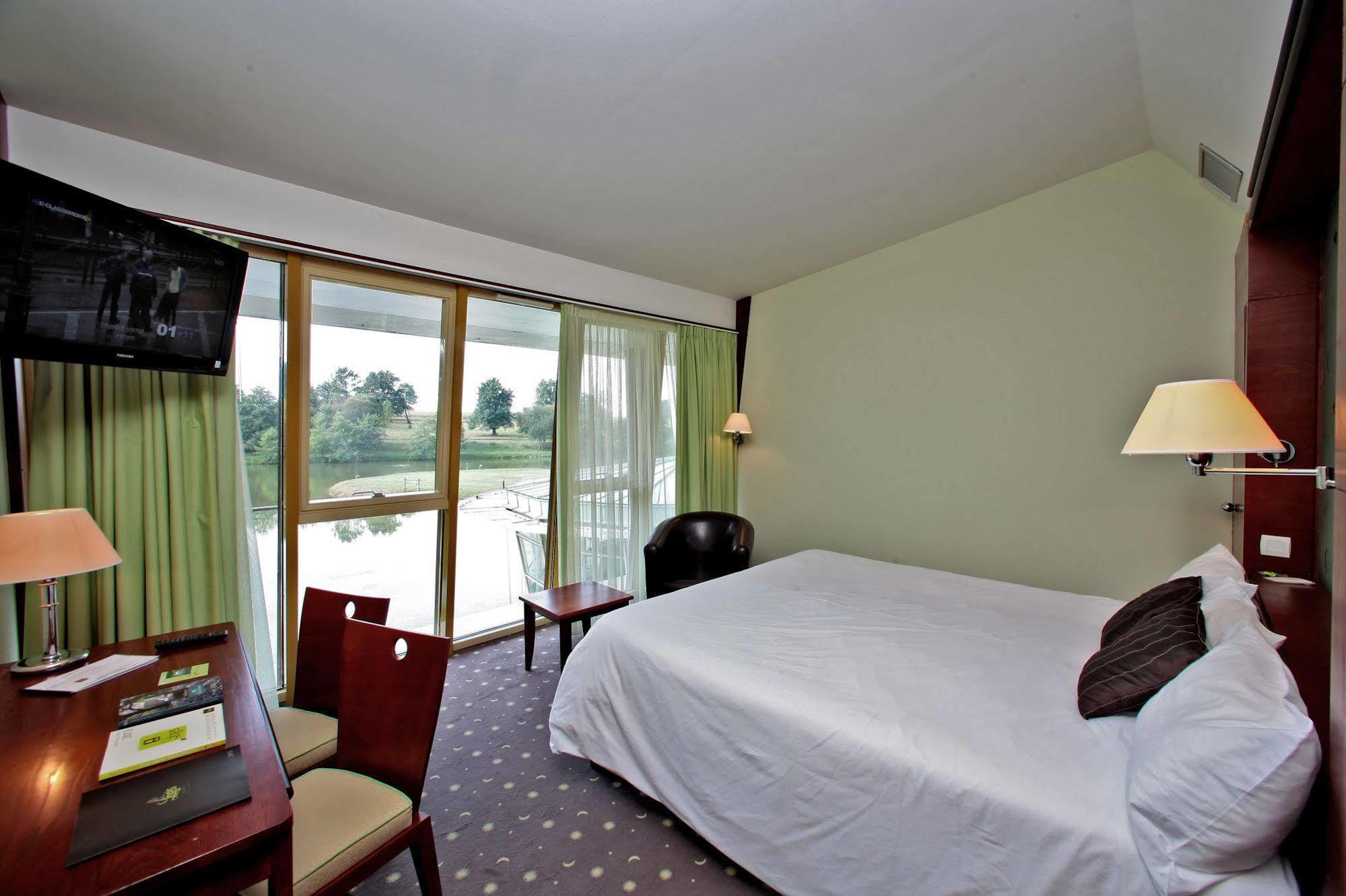 Logis Des Lacs D'Halco Hagetmau エクステリア 写真